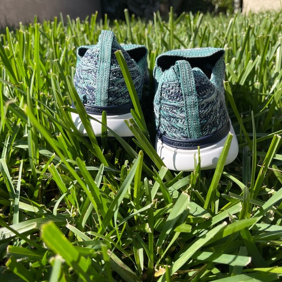 APL TechLoom Wave hybrid Running shoe navy/green melange  size 8.5 Men - Picture 6 of 12